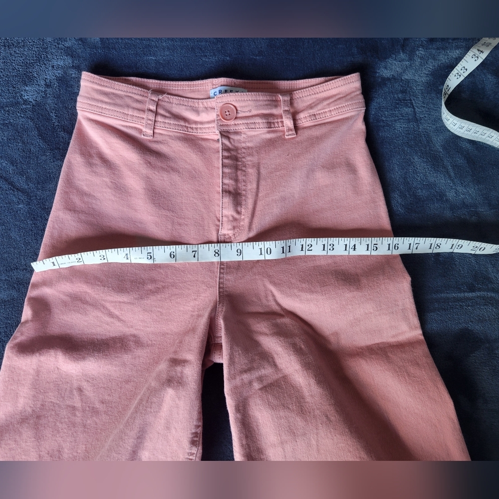 Pink Cropped Pants - Picture 5 of 7